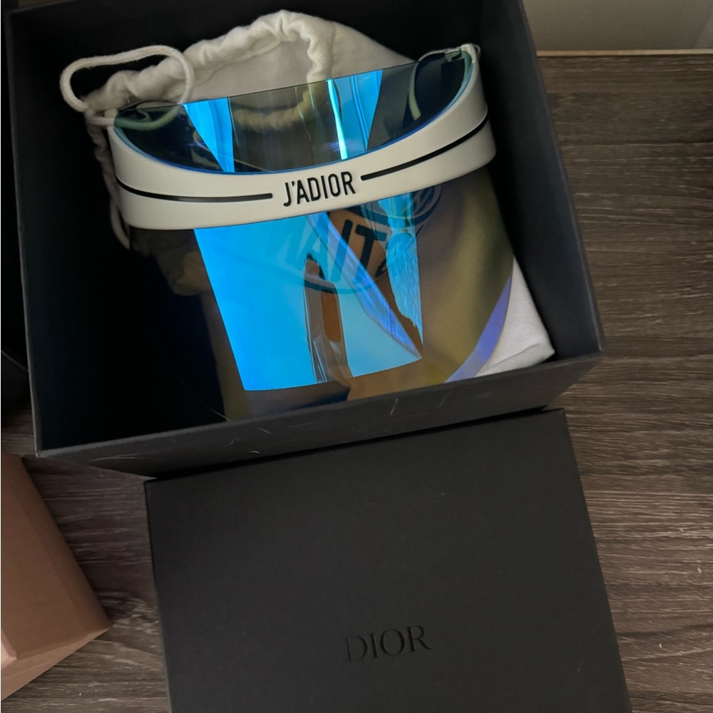 Dior visor new with box and dust bag